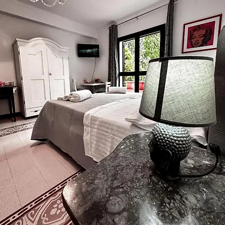 Casa Contessa Bed & Breakfast Cefalu